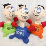 Plush Toy Comfortable Touching Punch Electric Plush Toy Punch Me Doll Funny Emotional Vent Relieve Stress Anxiety ( Random Color)