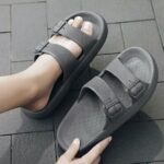Men's comfortable medicated slippers